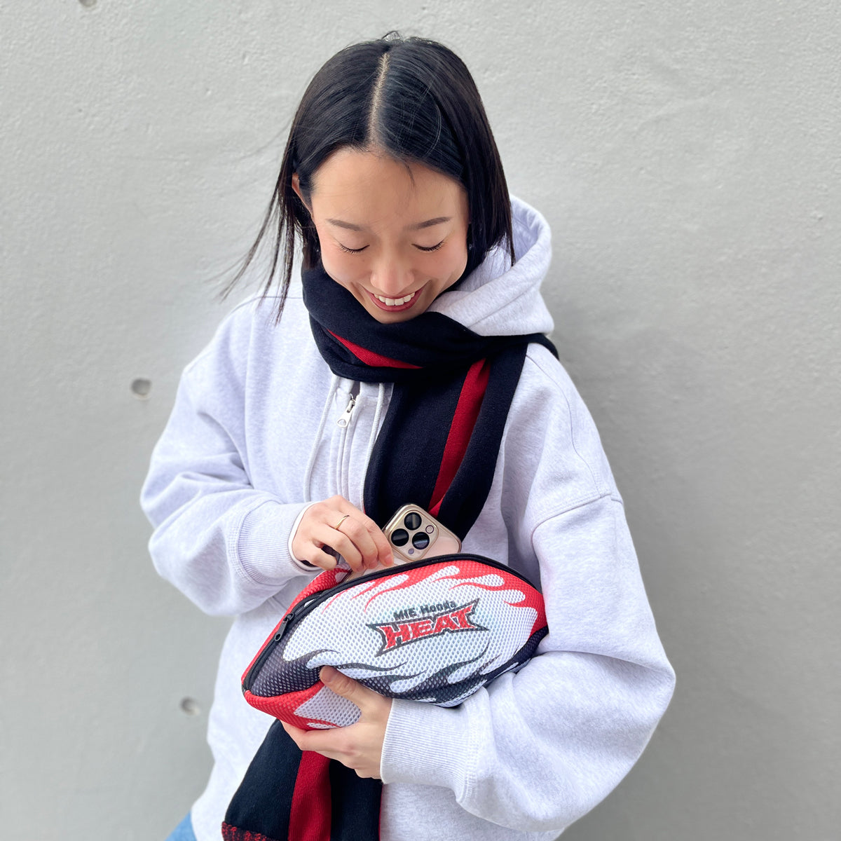 ラグビーボール型マルチメッシュポーチ