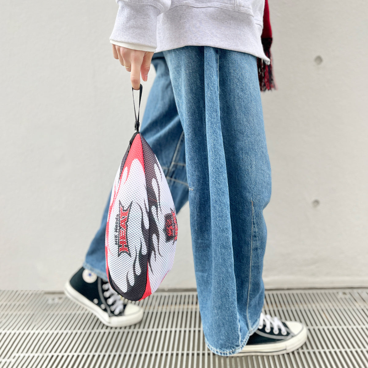 ラグビーボール型マルチメッシュポーチ